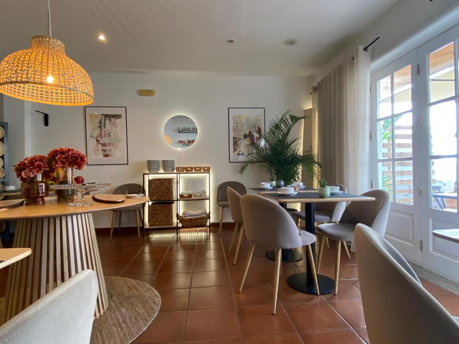 Hotel Residencial Dora Braga Bagian luar foto