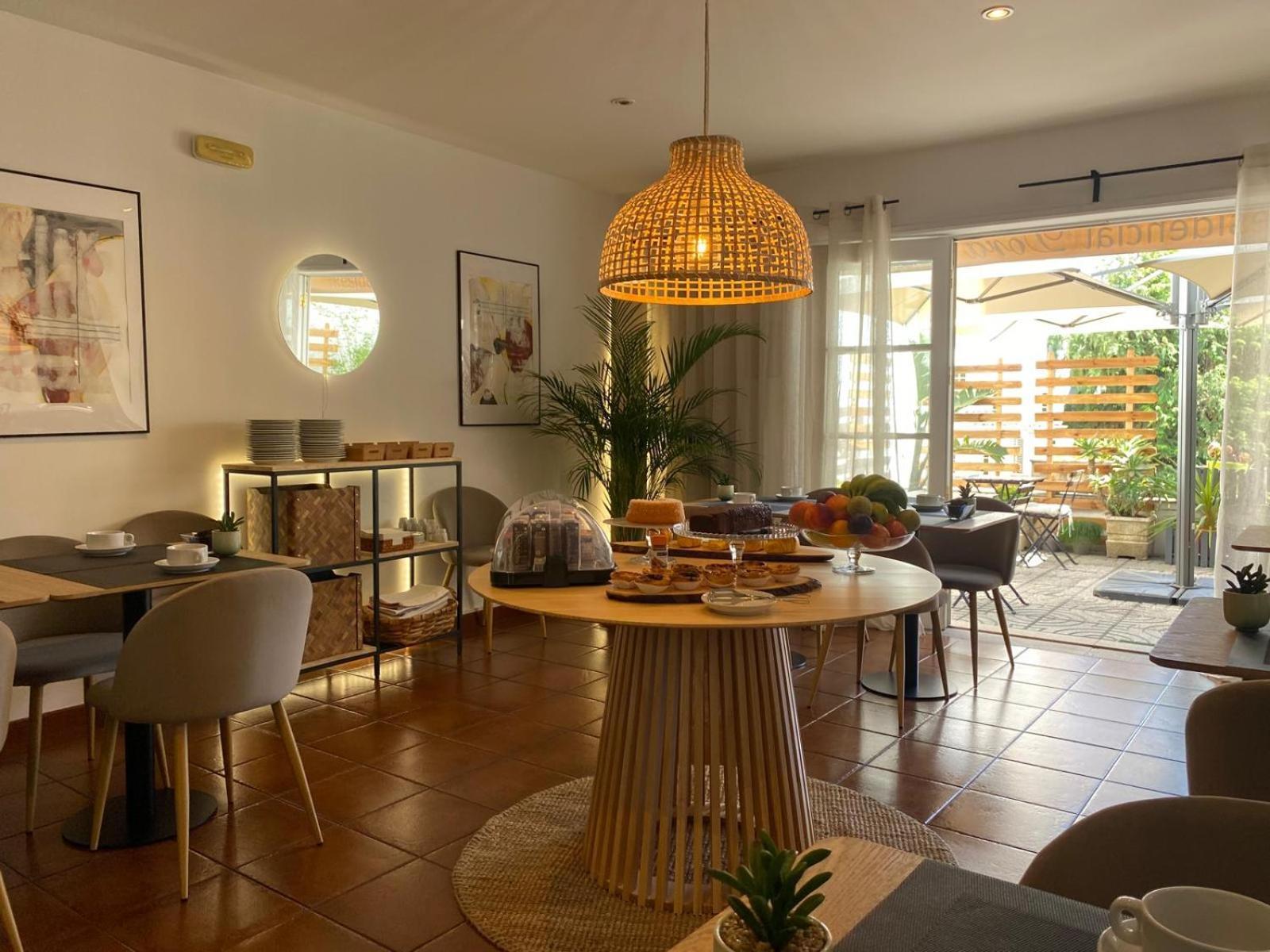 Hotel Residencial Dora Braga Bagian luar foto