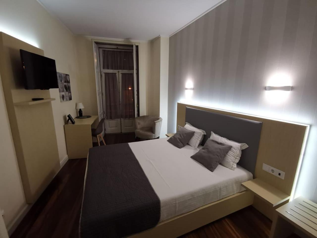 Hotel Residencial Dora Braga Bagian luar foto